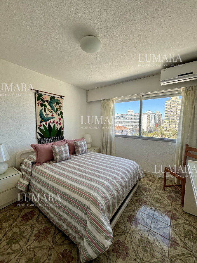 Apartamento ID.3227 - Apartamento en Venta y Alquiler, Peninsula, Punta del Este, 2 Dormitorios.