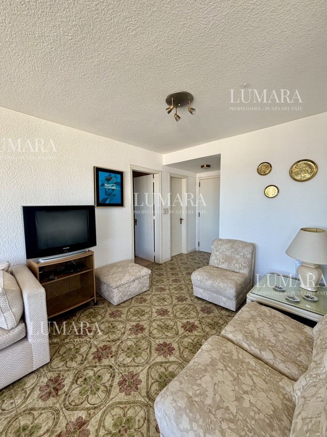 Apartamento ID.3227 - Apartamento en Venta y Alquiler, Peninsula, Punta del Este, 2 Dormitorios.