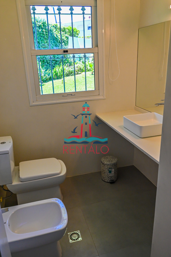 Casa ID.201 - Casa en venta 3 dormitorios en Punta del Este playa mansa 