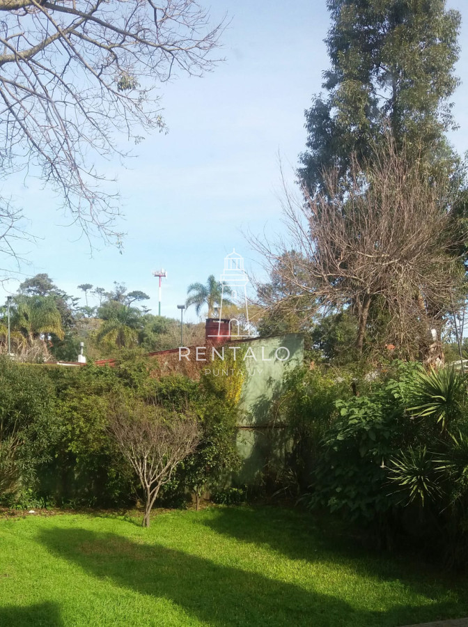 Casa ID.956 - Venta casa de 4 Dormitorios en Playa Mansa Punta del este 