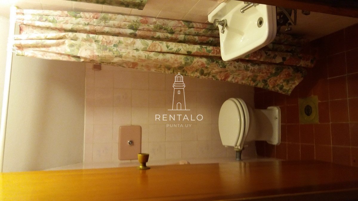 Casa ID.956 - Venta casa de 4 Dormitorios en Playa Mansa Punta del este 