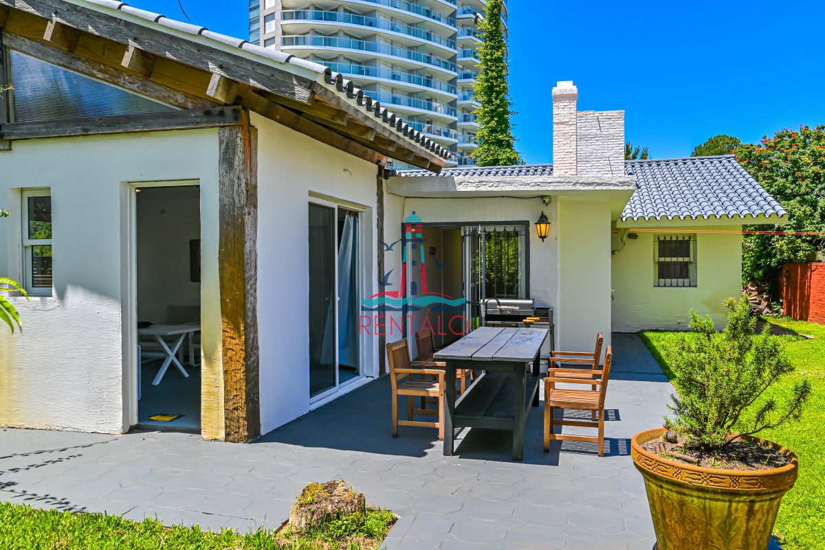 Casa ID.201 - Casa en venta 3 dormitorios en Punta del Este playa mansa 
