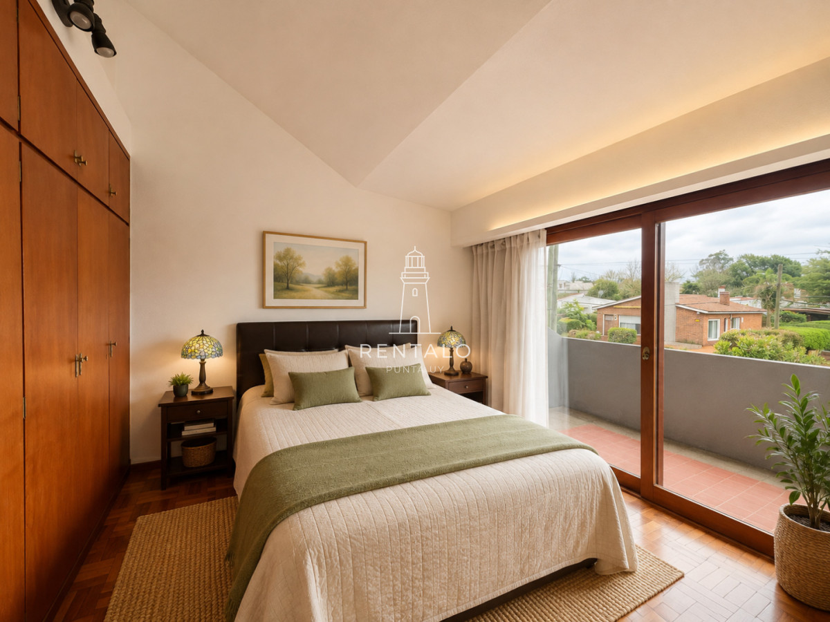 Casa ID.956 - Venta casa de 4 Dormitorios en Playa Mansa Punta del este 