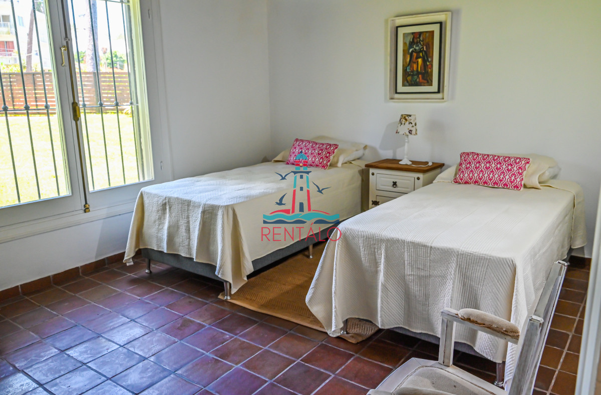 Casa ID.201 - Casa en venta 3 dormitorios en Punta del Este playa mansa 