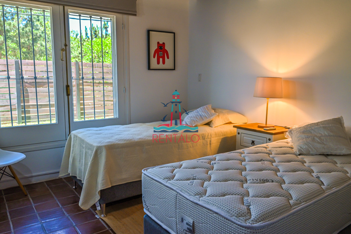Casa ID.201 - Casa en venta 3 dormitorios en Punta del Este playa mansa 
