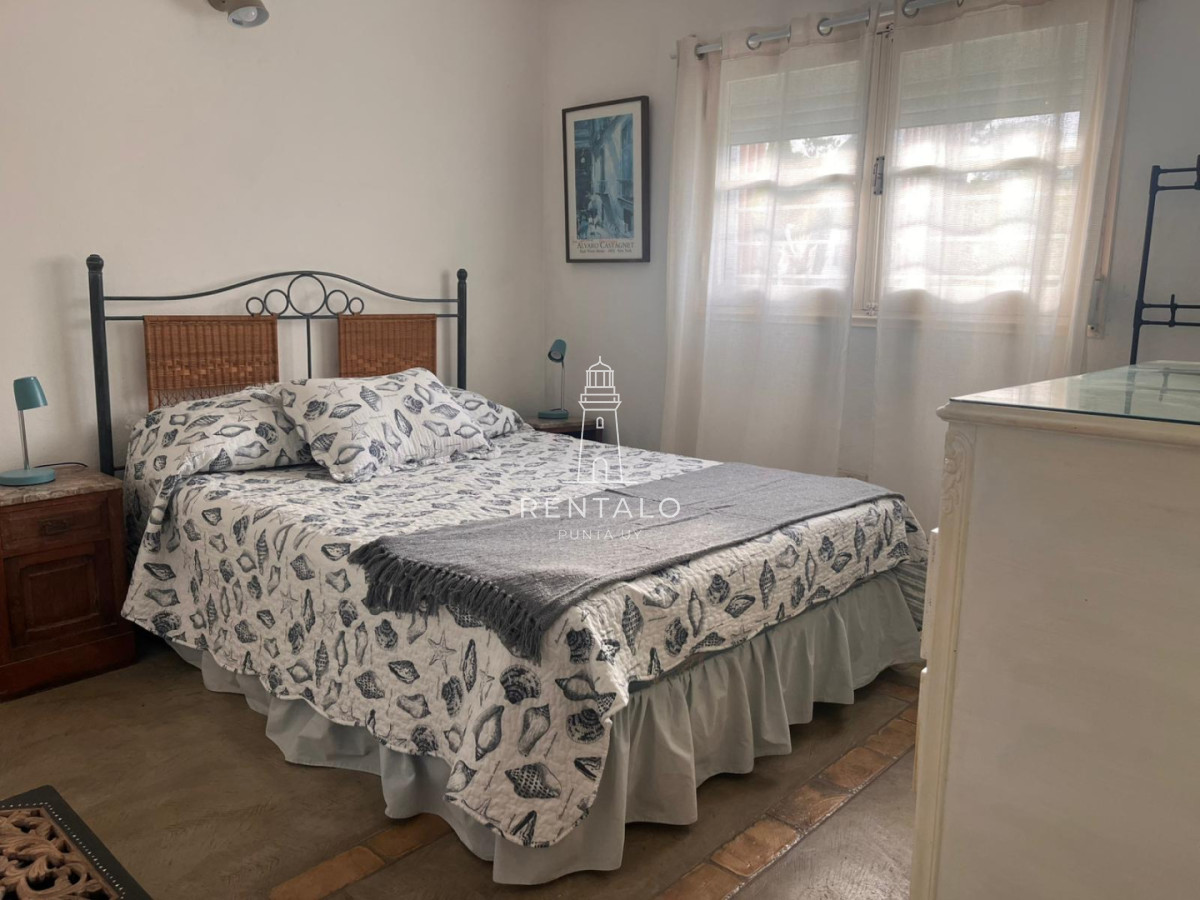 Casa ID.957 - VENTA DE CASA DE 3 DORMITORIOS CON VISTA AL MAR EN PINARES PUNTA DEL ESTE 