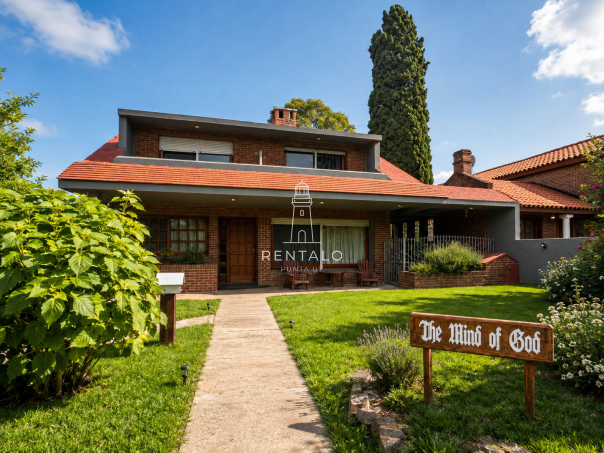 Casa ID.956 - Venta casa de 4 Dormitorios en Playa Mansa Punta del este 