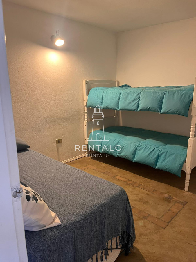 Casa ID.957 - VENTA DE CASA DE 3 DORMITORIOS CON VISTA AL MAR EN PINARES PUNTA DEL ESTE 