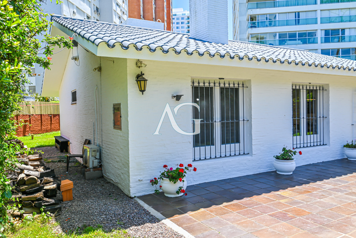 Casa ID.254 - Casa en Venta, Mansa, Punta del Este, 3 Dormitorios.