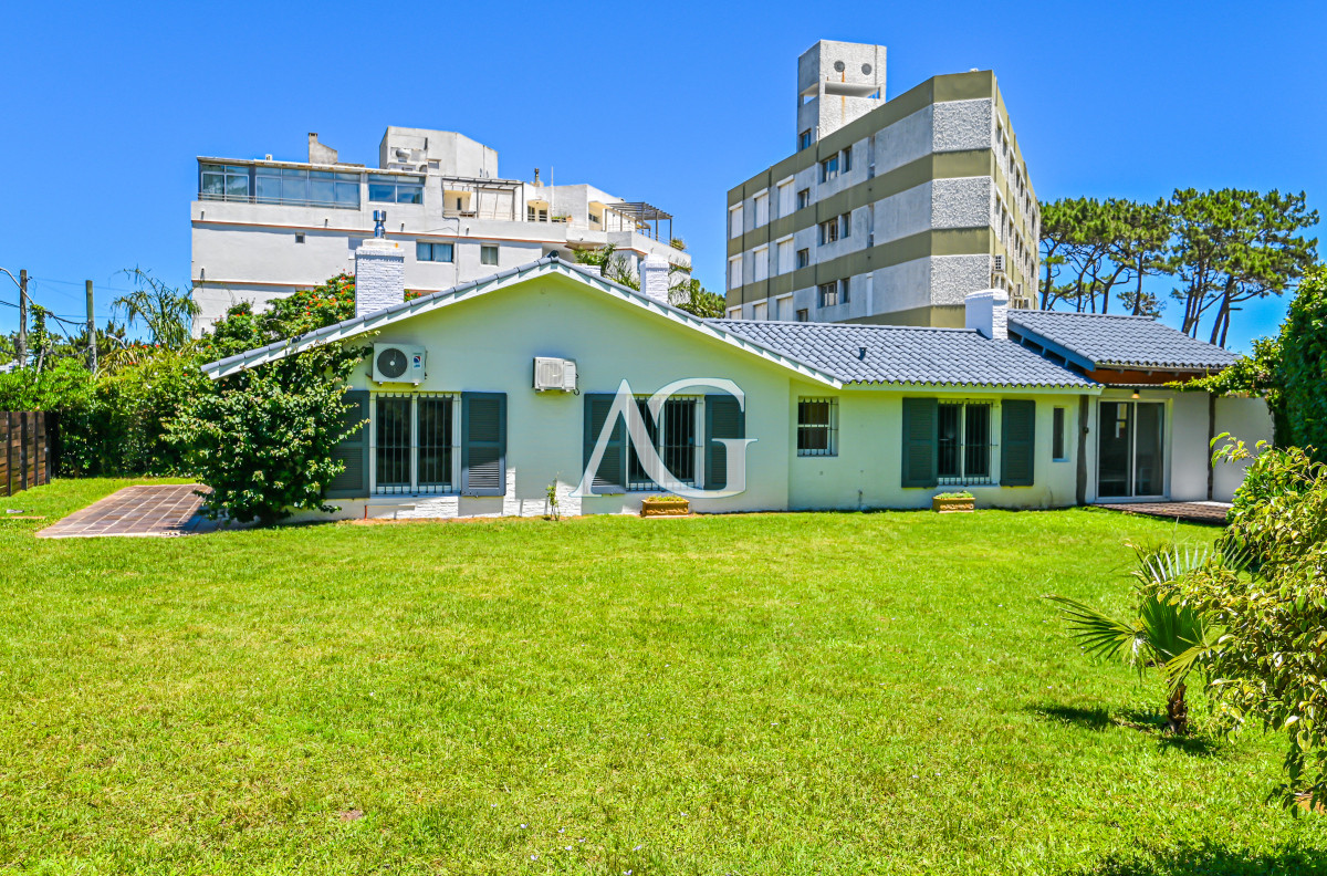 Casa ID.254 - Casa en Venta, Mansa, Punta del Este, 3 Dormitorios.