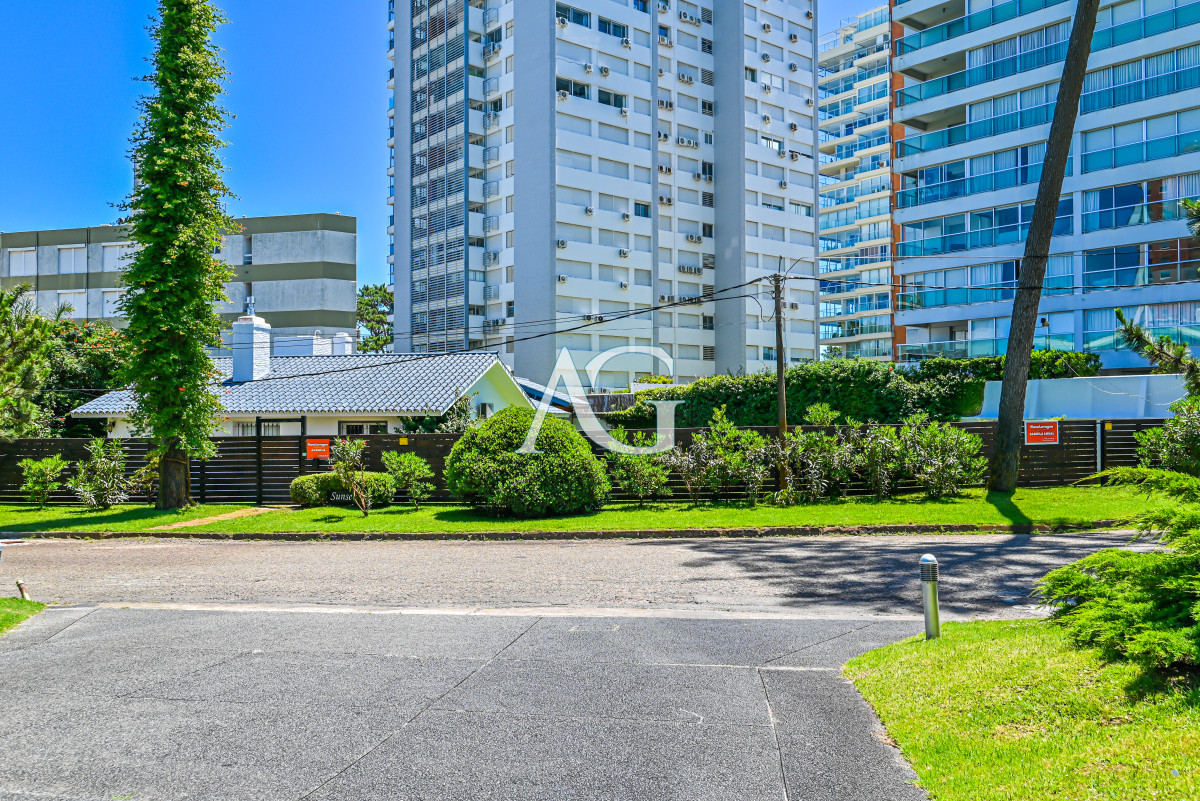 Casa ID.254 - Casa en Venta, Mansa, Punta del Este, 3 Dormitorios.