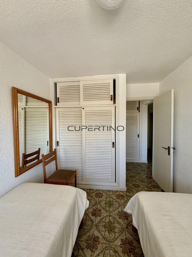 Apartamento ID.593 - Apartamento en Venta y Alquiler, Peninsula, Punta del Este, 2 Dormitorios.