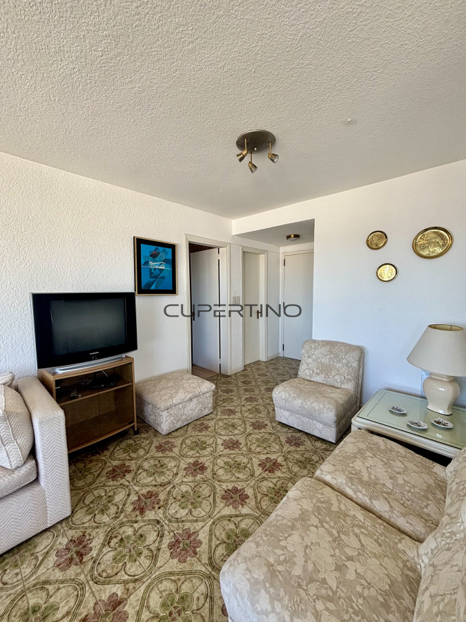 Apartamento ID.593 - Apartamento en Venta y Alquiler, Peninsula, Punta del Este, 2 Dormitorios.