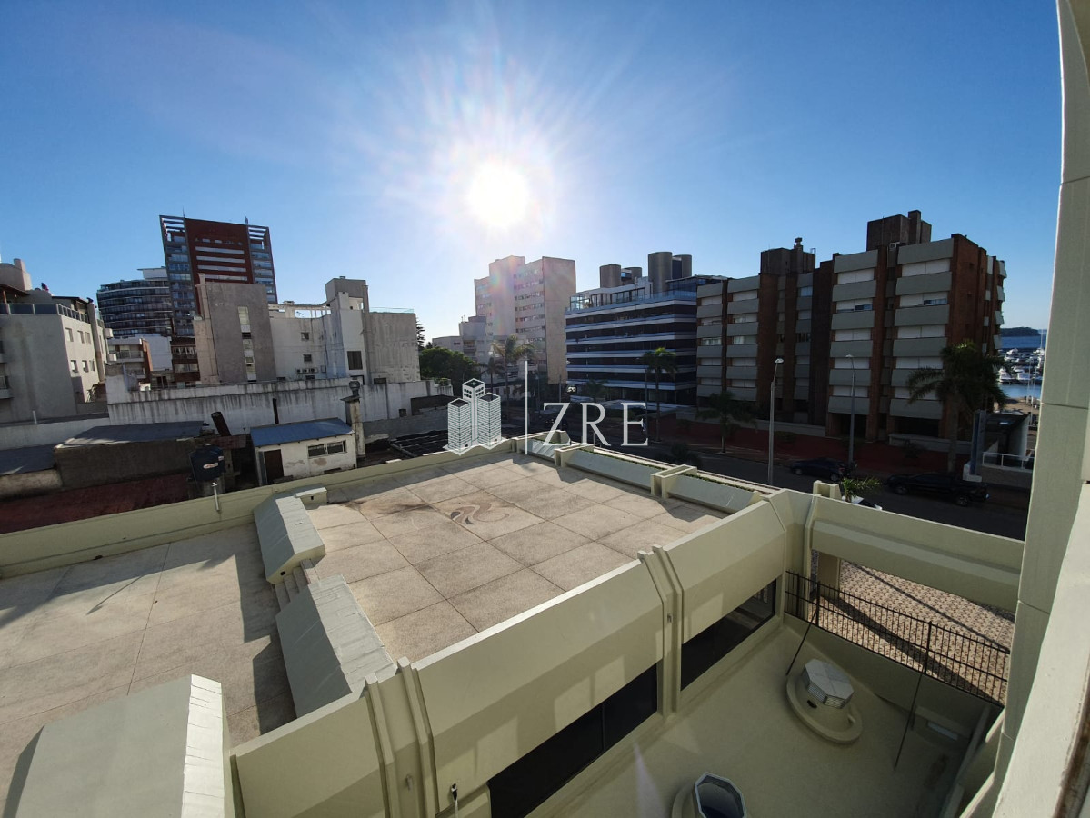 Apartamento ID.1302 - Apartamento en Venta y Alquiler, Peninsula, Punta del Este, 1 Dormitorios.