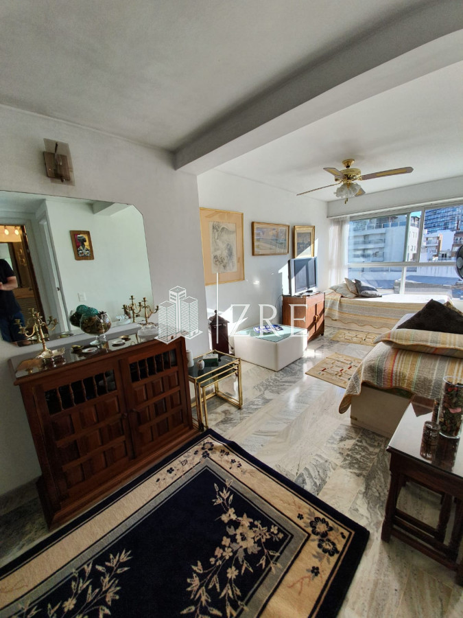 Apartamento ID.1302 - Apartamento en Venta y Alquiler, Peninsula, Punta del Este, 1 Dormitorios.