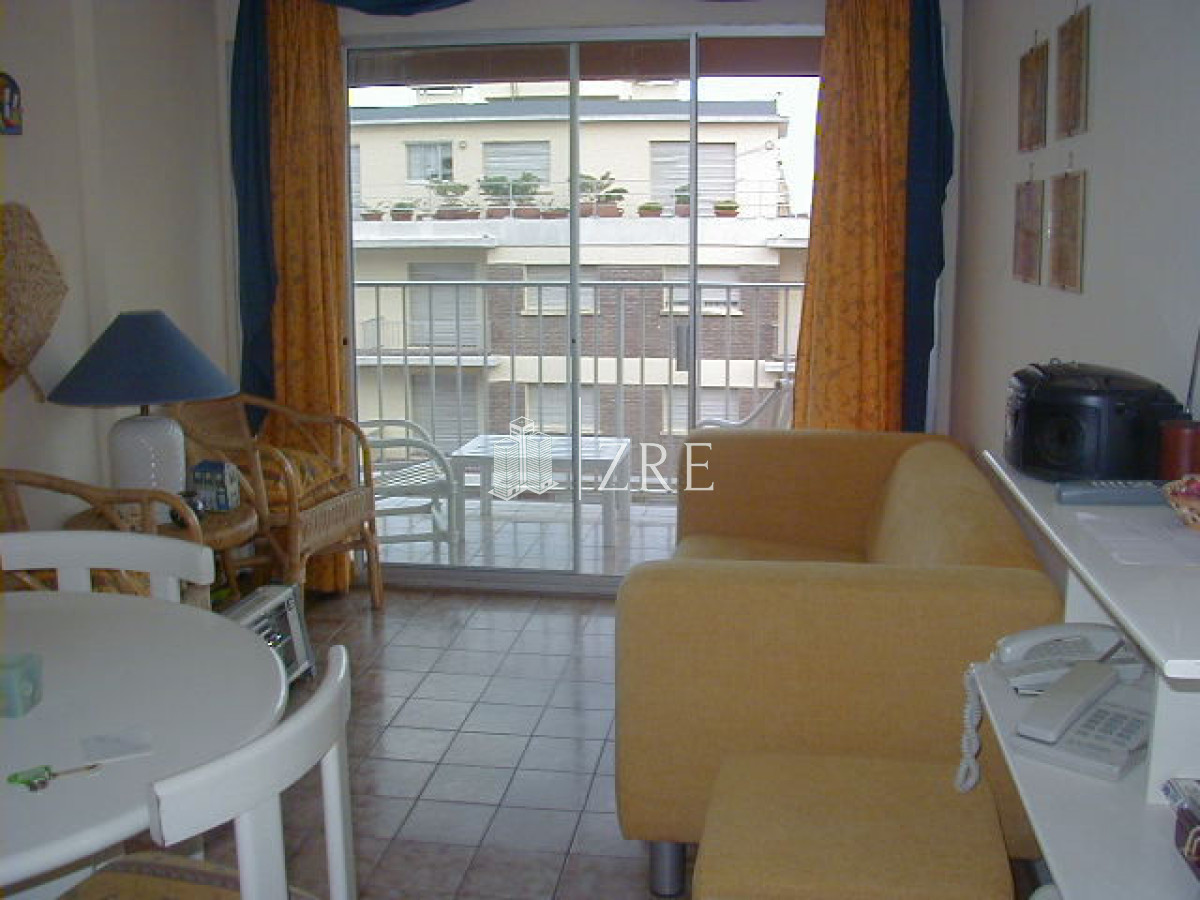 Apartamento ID.1296 - Apartamento en Venta, Peninsula, Punta del Este, 2 Dormitorios.