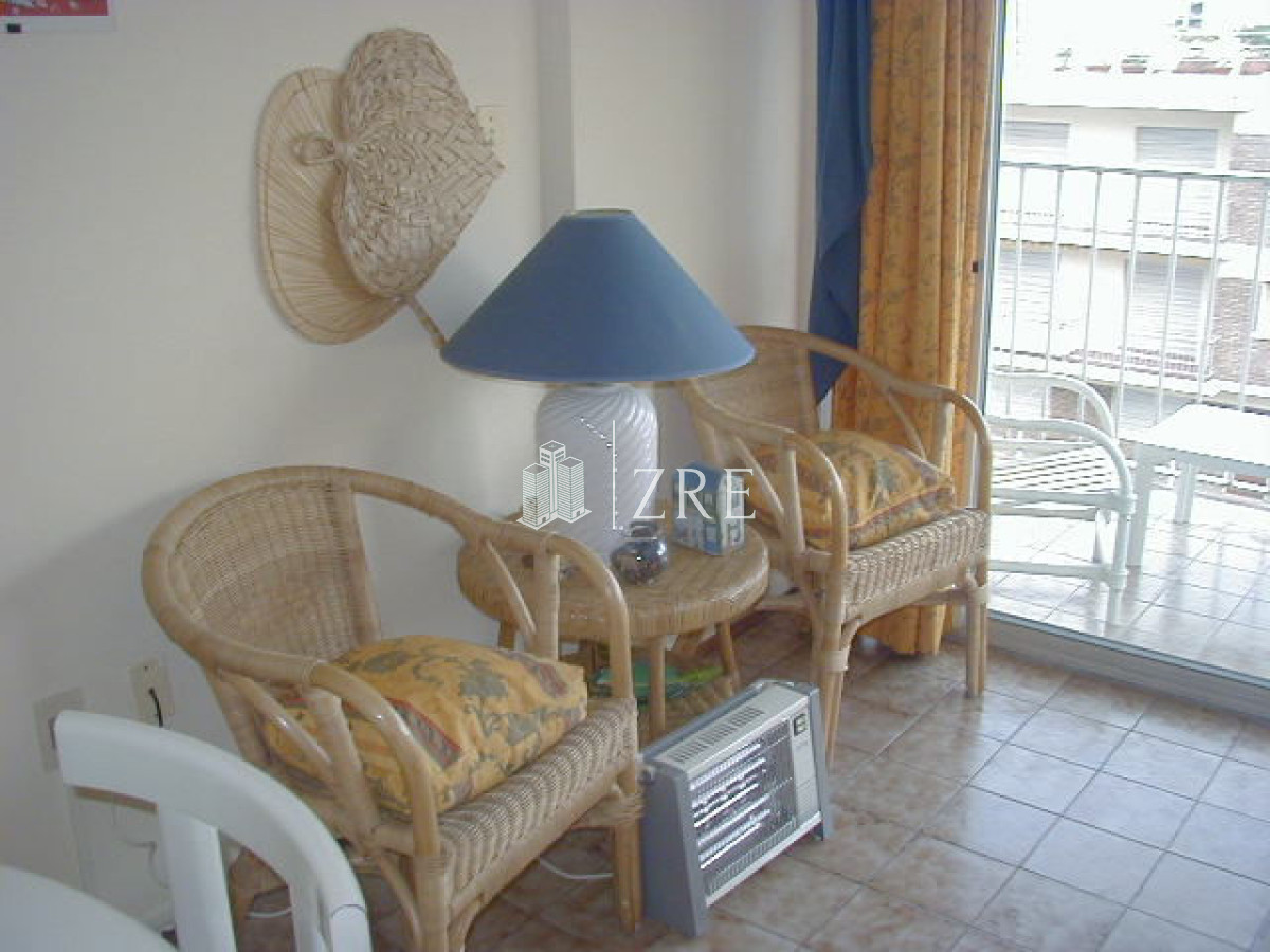Apartamento ID.1296 - Apartamento en Venta, Peninsula, Punta del Este, 2 Dormitorios.
