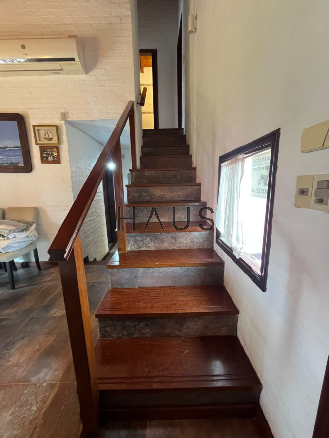 Casa ID.1120 - Casa en Alquiler, Pinares, Punta del Este, 4 Dormitorios.