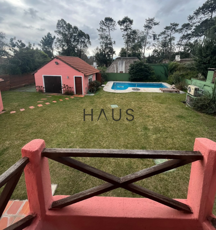 Casa ID.1120 - Casa en Alquiler, Pinares, Punta del Este, 4 Dormitorios.