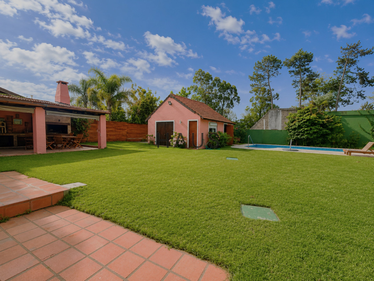 Casa ID.1120 - Casa en Alquiler, Pinares, Punta del Este, 4 Dormitorios.
