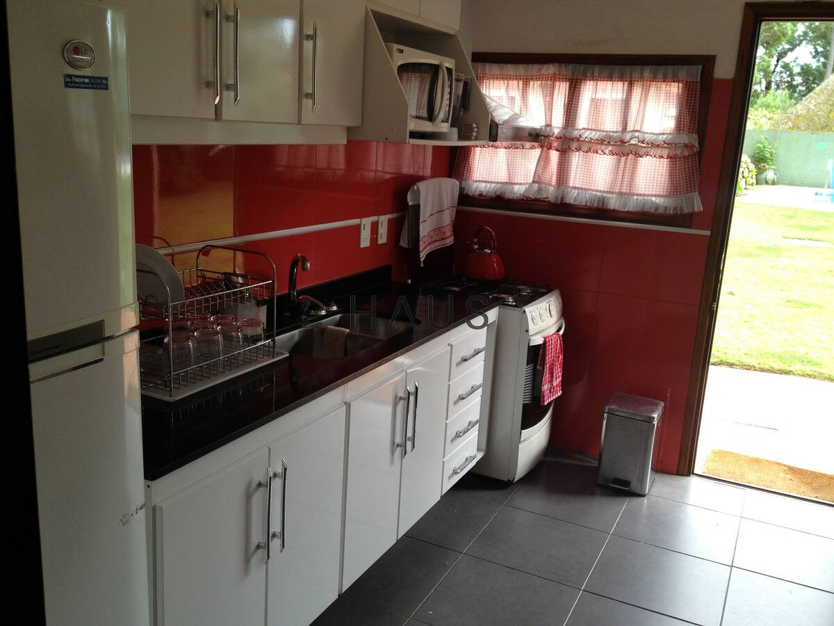 Casa ID.1120 - Casa en Alquiler, Pinares, Punta del Este, 4 Dormitorios.