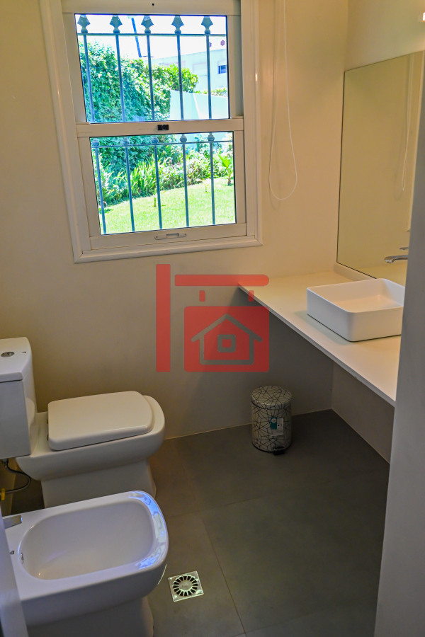 Casa ID.681 - Casa en Venta, Mansa, Punta del Este, 3 Dormitorios.
