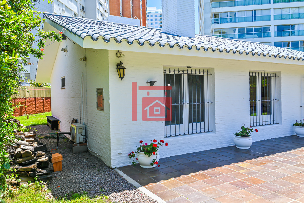Casa ID.681 - Casa en Venta, Mansa, Punta del Este, 3 Dormitorios.