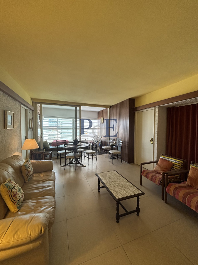 Apartamento en la Península, 2 dorm 2 baños. | Punta del Este