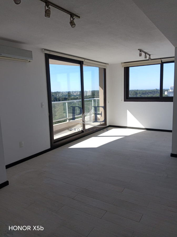 Apartamento en Venta de 2 dormitorios. Roosevelt, Punta del Este.