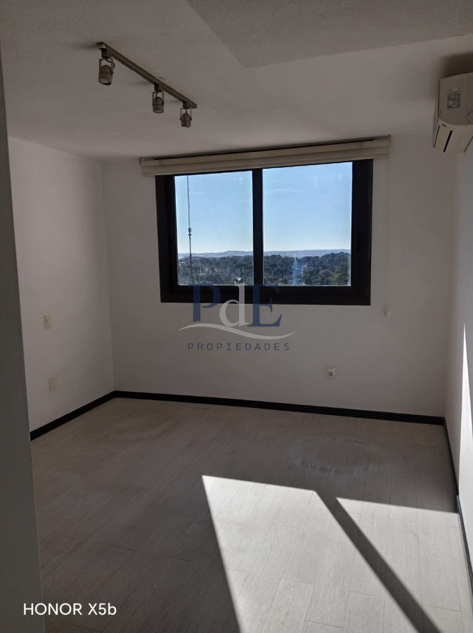 Apartamento en Venta de 2 dormitorios. Roosevelt, Punta del Este. - Imagen 2