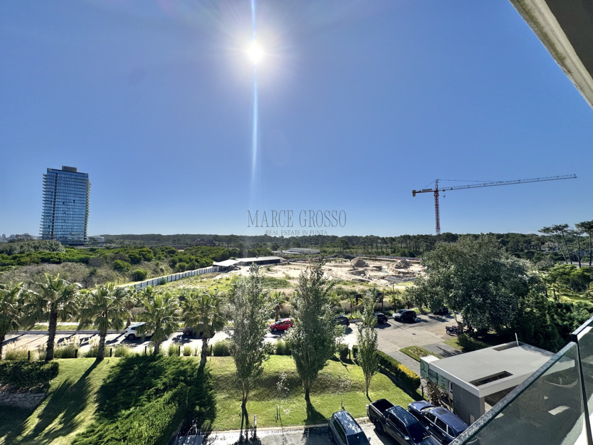 Apartamento ID.199 - TIBURON TERRAZAS BARRA APARTAMENTO VENTA DE 3 SUITES + DEPENDENCIA PUNTA DEL ESTE