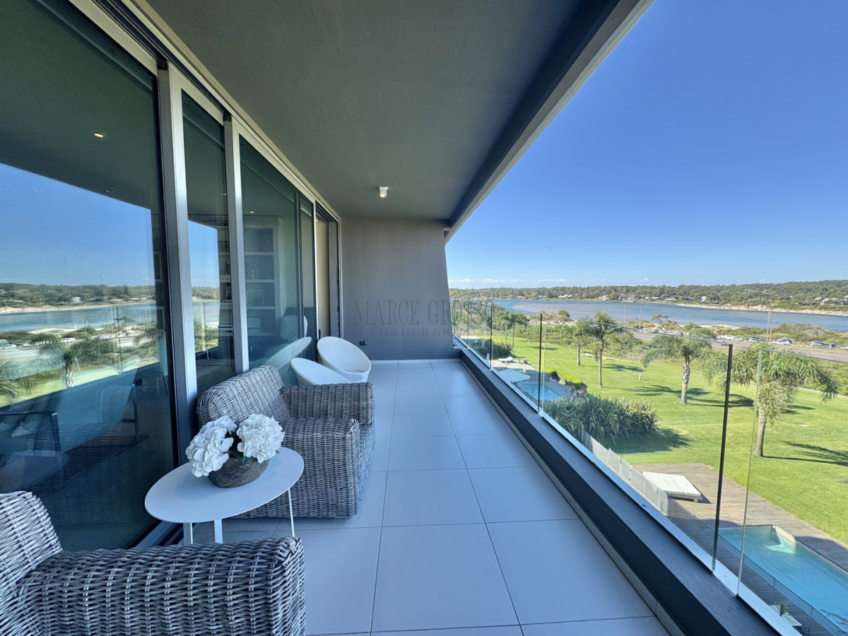 Apartamento ID.199 - TIBURON TERRAZAS BARRA APARTAMENTO VENTA DE 3 SUITES + DEPENDENCIA PUNTA DEL ESTE
