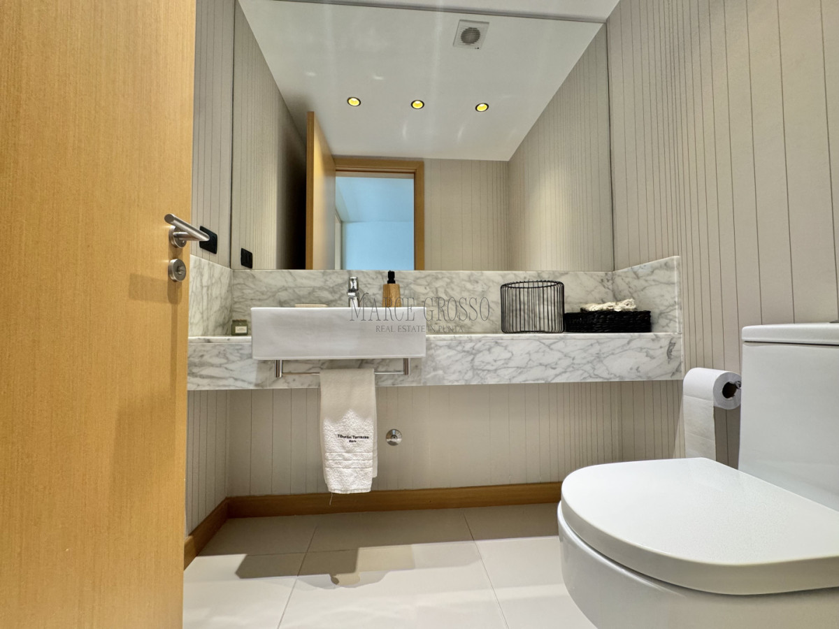 Apartamento ID.199 - TIBURON TERRAZAS BARRA APARTAMENTO VENTA DE 3 SUITES + DEPENDENCIA PUNTA DEL ESTE