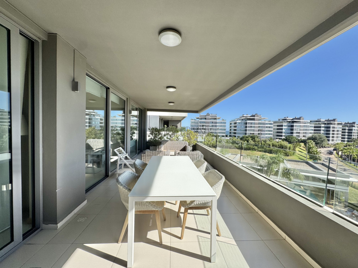 Apartamento ID.199 - TIBURON TERRAZAS BARRA APARTAMENTO VENTA DE 3 SUITES + DEPENDENCIA PUNTA DEL ESTE
