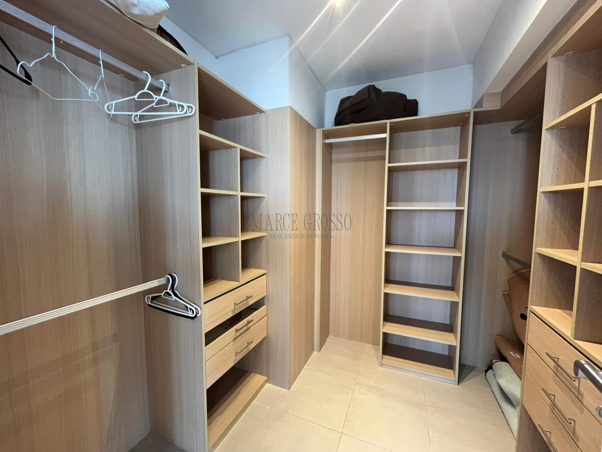 Apartamento ID.216 - Apartamento en Venta y Alquiler, Brava, Punta del Este, 3 Dormitorios.