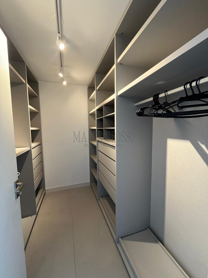 Apartamento ID.204 - Lujoso Apartamento en venta y alquiler. Temporada.