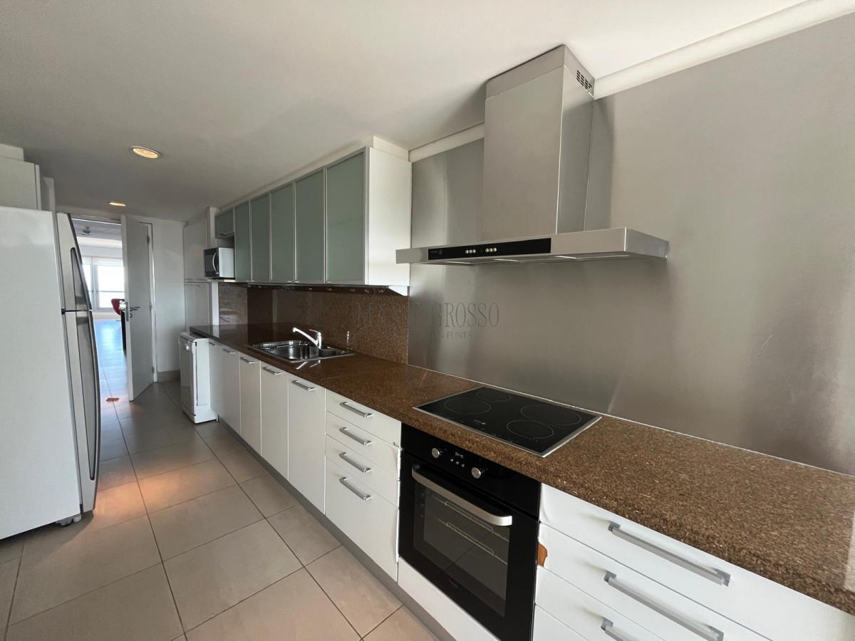 Apartamento ID.216 - Apartamento en Venta y Alquiler, Brava, Punta del Este, 3 Dormitorios.