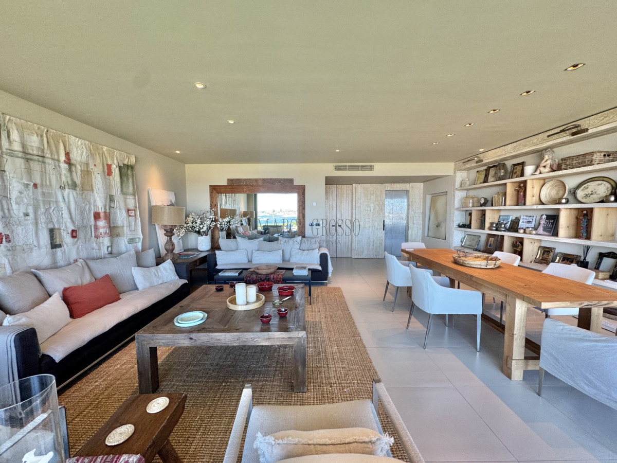 Apartamento ID.199 - TIBURON TERRAZAS BARRA APARTAMENTO VENTA DE 3 SUITES + DEPENDENCIA PUNTA DEL ESTE