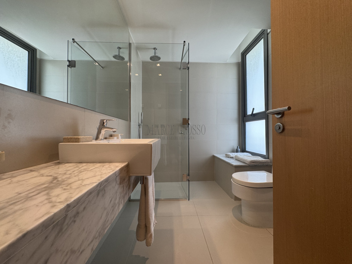 Apartamento ID.199 - TIBURON TERRAZAS BARRA APARTAMENTO VENTA DE 3 SUITES + DEPENDENCIA PUNTA DEL ESTE