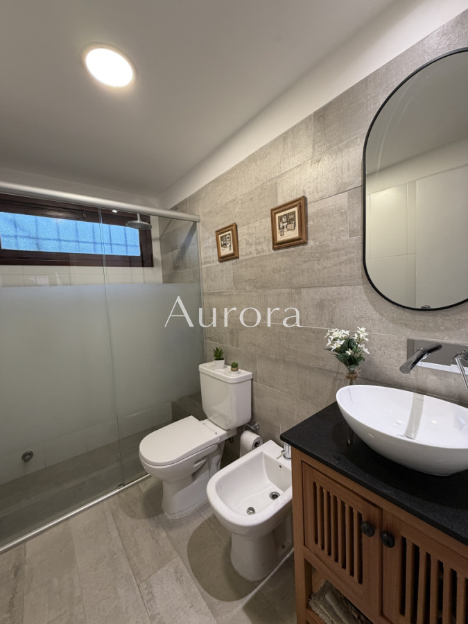 Casa ID.303 - A pocas cuadras de la playa - Casa en Venta, 4 dormitorios, Pinares