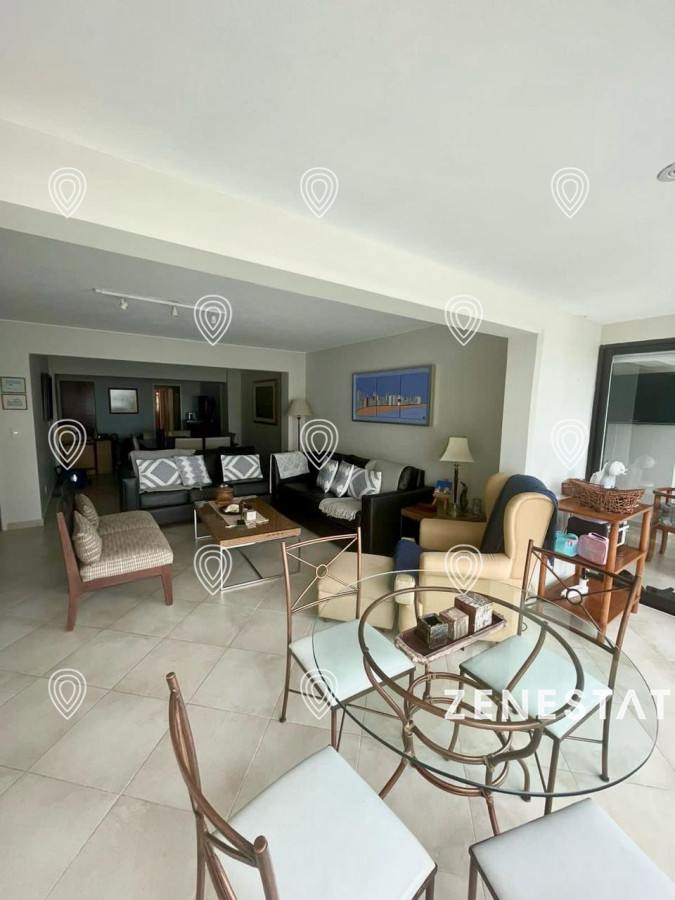 Apartamento 4 dorm. En Playa Brava Punta del Este  - ZEN4671A