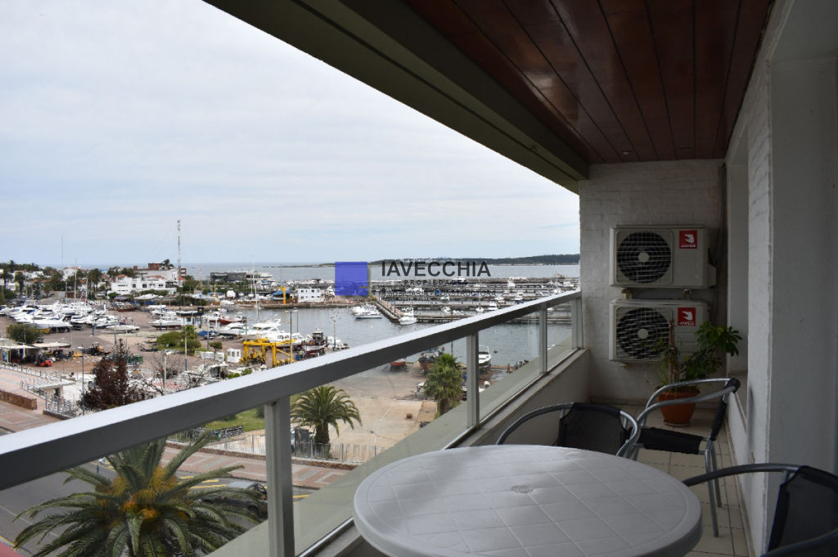 Apartamento en Venta y Alquiler, Peninsula, Punta del Este, 2 Dormitorios. - IAV50368A