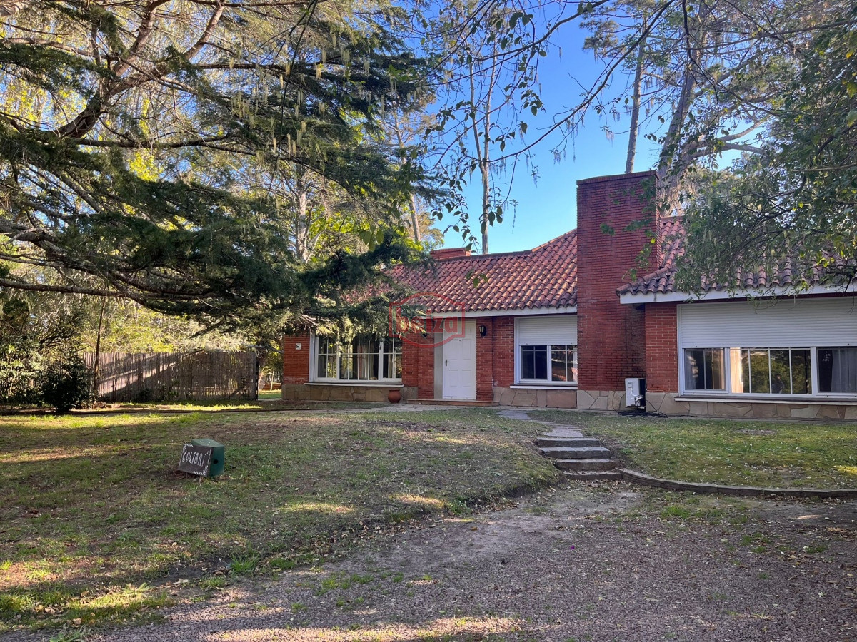 Casa ID.166088/Playa-Mansa-a-150-metros-de-la-costa - Chalet en Venta - Estupendo para vivienda de todo el año