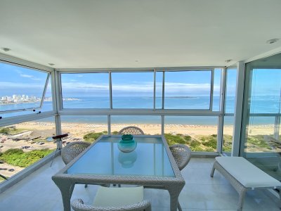 Apartamento en Venta y Alquiler, Mansa, Punta del Este, 4 Dormitorios. - NLV8342A