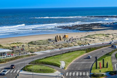 Apartamento en Venta , Brava, Punta del Este, 3 Dormitorios.