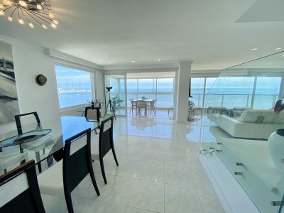 Apartamento en Venta y Alquiler, Mansa, Punta del Este, 4 Dormitorios. - NLV8342A