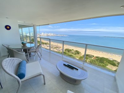 Apartamento en Venta y Alquiler, Mansa, Punta del Este, 4 Dormitorios. - NLV8342A