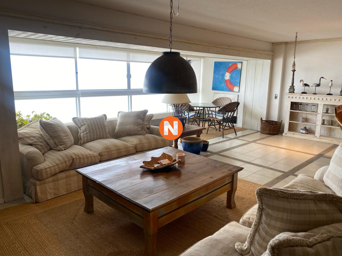 Apartamento Ref.201881 - Apartamento en Venta Playa Brava, Punta del Este, 3 Dormitorios.