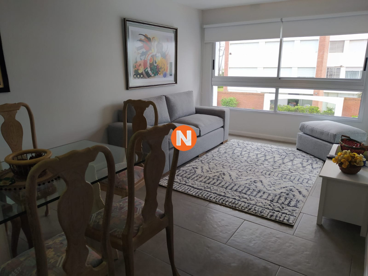 Apartamento Ref.7483 - Apartamento en Alquiler, Mansa, Punta del Este, 1 Dormitorios.