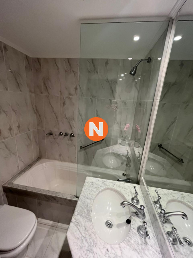 Apartamento Ref.9111 - Apartamento en Venta y Alquiler, Mansa, Punta del Este, 3 Dormitorios.